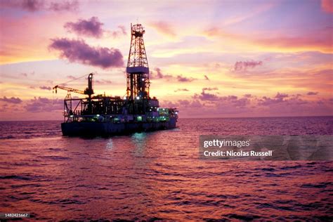 Oil Rigs In The Gulf Of Mexico Photos And Premium High Res Pictures Oil Rigs In The Gulf Of Mexico Photos And Premium High Res Pictures